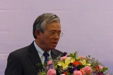 越南外交部副部长范光荣在会上致开幕词。