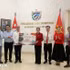 为纪念古巴革命领导人菲德尔·卡斯特罗·鲁斯诞辰100周年，越南向古巴人民象征性移交援助款项。（图片来源：越通社）