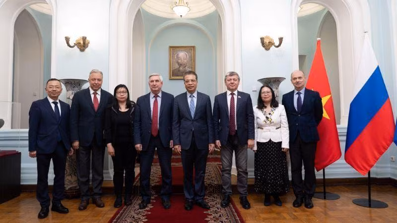 与会代表合影。