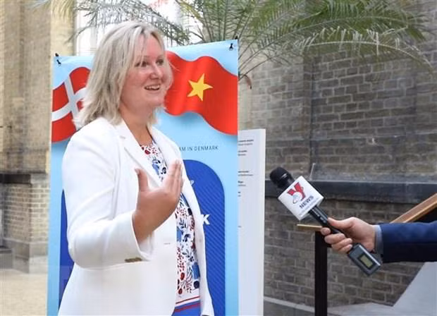 丹麦外交部负责贸易和全球可持续性副部长丽娜·汉森（图片来源：越通社）