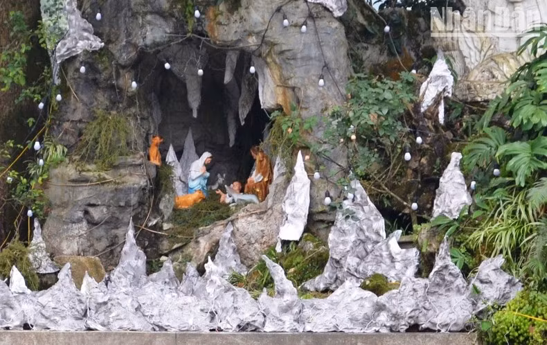 沙巴石教堂的石窟。 沙巴石教堂的石窟。