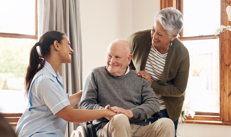 附图：如果各国主动发展“银色经济”，人口老龄化也会带来许多机会。