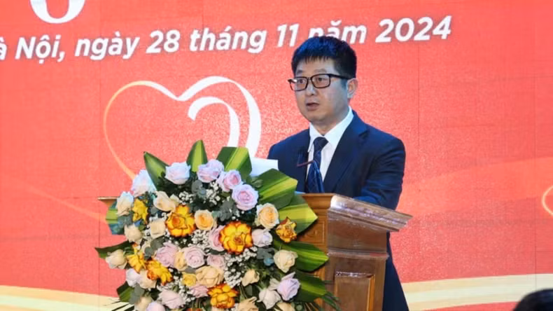 河内投资、贸易和旅游促进中心副主任裴维光在活动开幕式上致辞