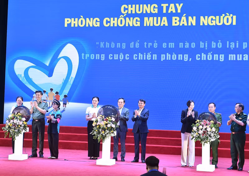 越南政府副总理陈流光出席携手预防和打击人口贩卖启动仪式。（图片来源：越通社）