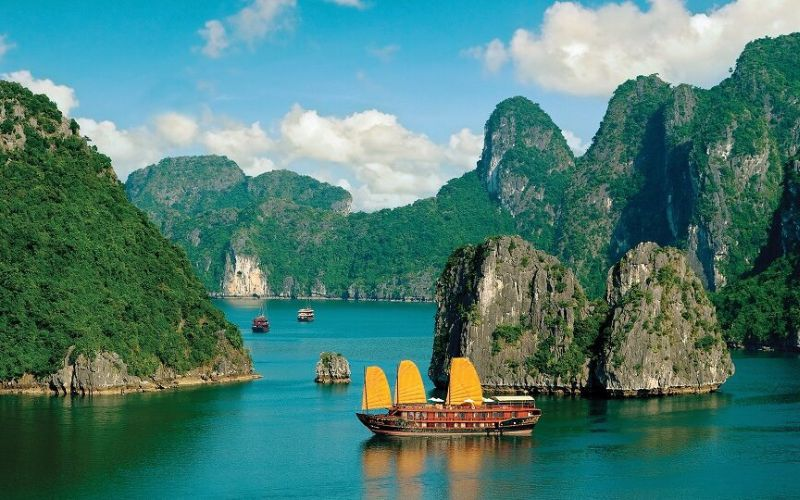 下龙湾跻身2024年全球25个最佳旅游目的地榜单。