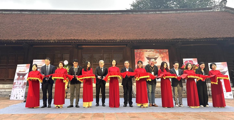 国际水彩画展在文庙国子监开展。