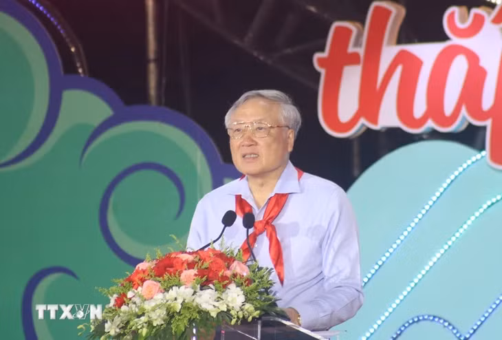 越南政府常务副总理阮和平在活动上发表讲话。