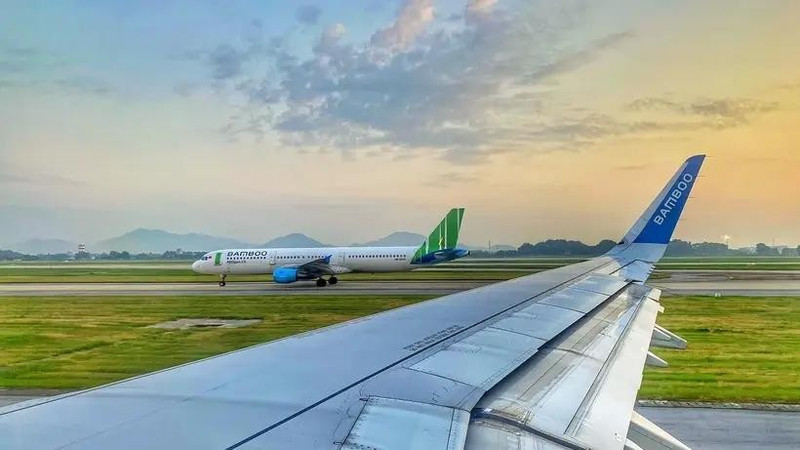 附图。
