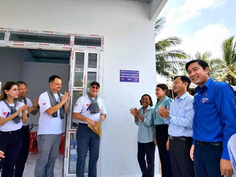 越南槟椥省扩大国际青年团结阵线