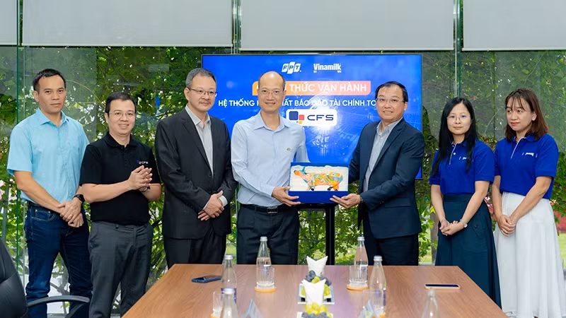 Vinamilk与FPT战略合作，通过技术解决方案全面提升财务管理水平。