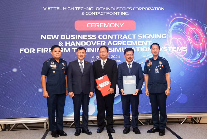 射击训练模拟系统供应合同签订仪式。