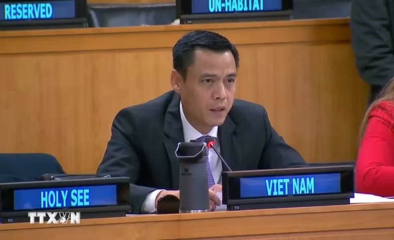 越南常驻联合国代表团团长邓黄江大使。