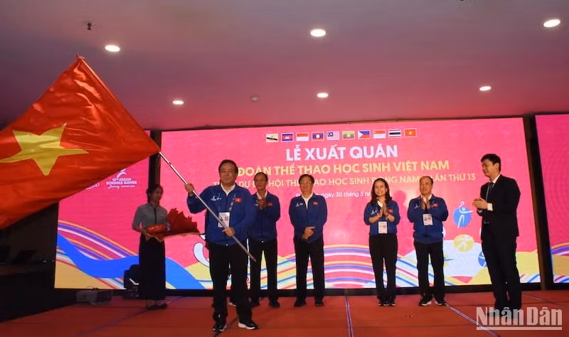 出征仪式现场。