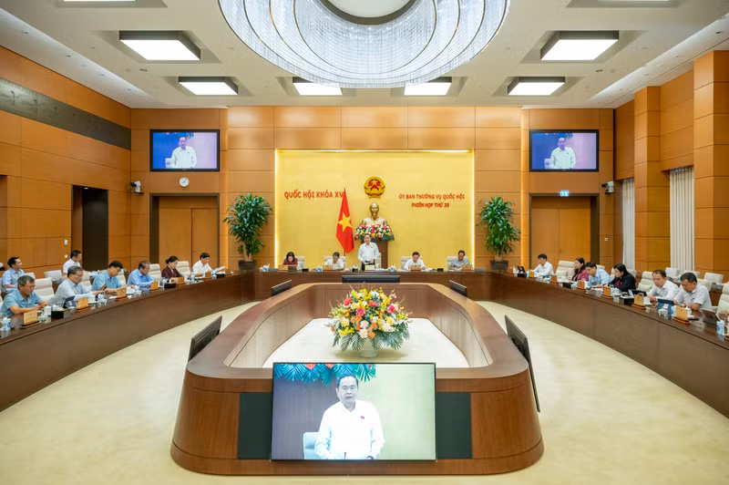 越南第十五届国会常务委员会第35次会议。