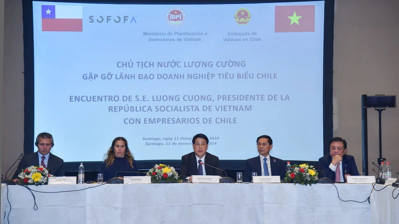 越南国际主席梁强会见智利各家典型企业领导。