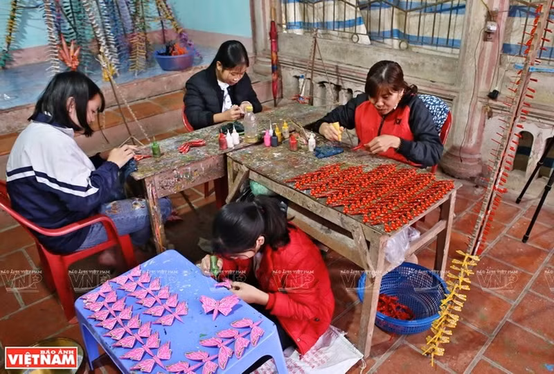 石舍手工艺村位于河内市石室县西方寺小村。