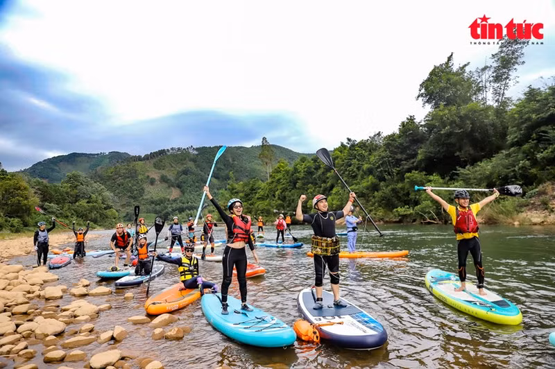 2023年，平辽县同May 5 Travel旅游服务股份公司配合首次举办了划桨体验活动，吸引了大量游客前来体验。