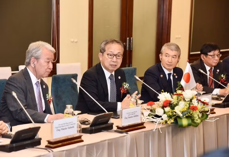 日本各经济组织代表。