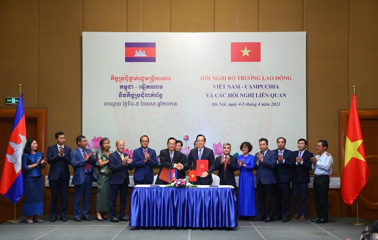 2022-2027年期间实施劳务合作谅解备忘录签订仪式。