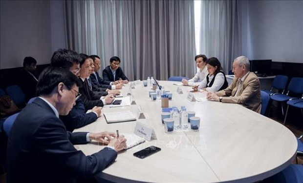 工作会谈全景。（图片来源：越通社）