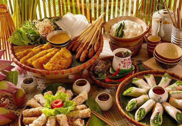 岘港美食。