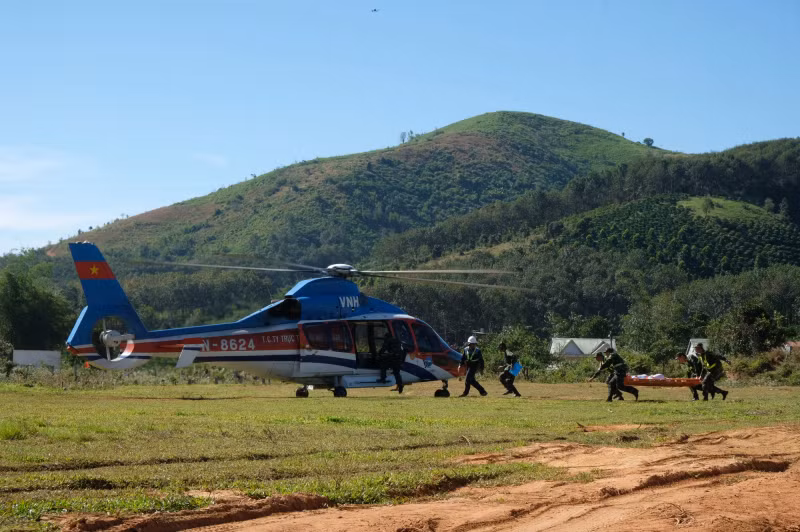 三国军队开展演习活动。 三国军队开展演习活动。