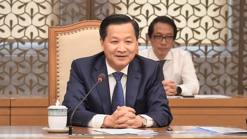 越南政府副总理黎明慨发表讲话。
