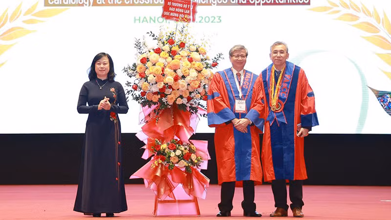 第27届东南亚心血管大会在河内召开。