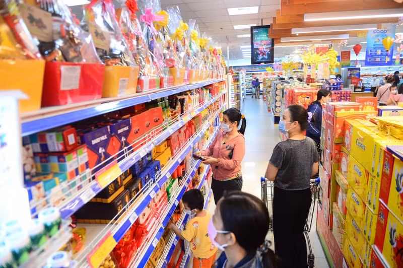 越南各家零售商也纷纷推出促销活动，助推年底购物高峰。