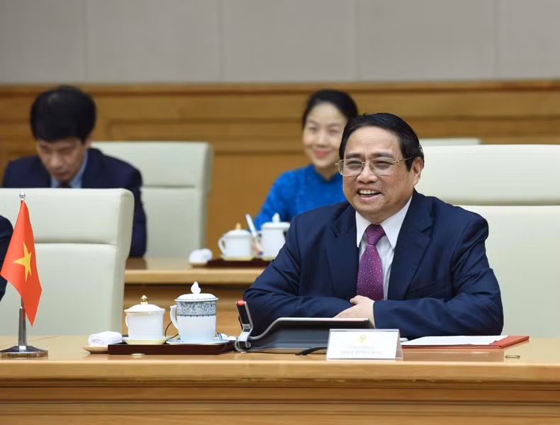 范明正总理在会谈上发表讲话。