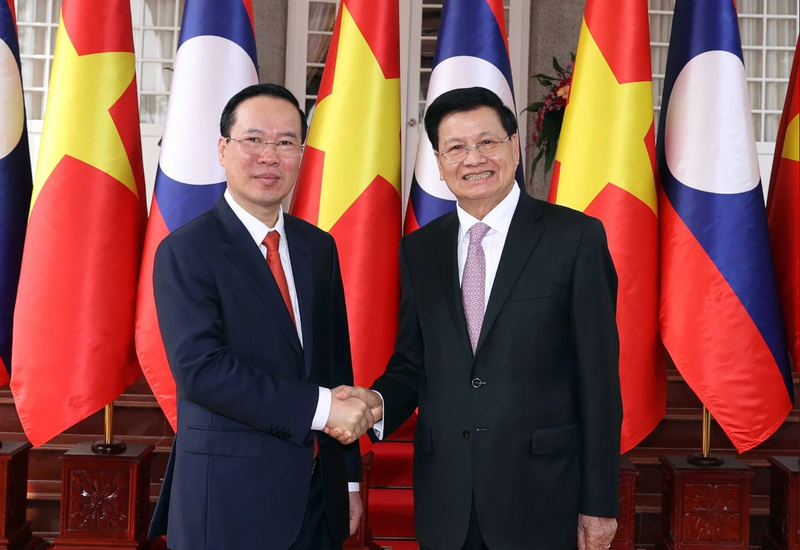 越南国家主席武文赏与老挝人民革命党中央委员会总书记、老挝人民民主共和国主席通伦·西苏里。
