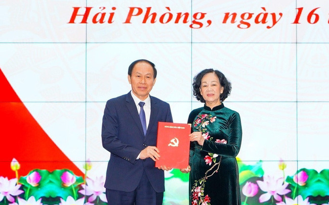 黎进珠同志担任海防市委书记一职。