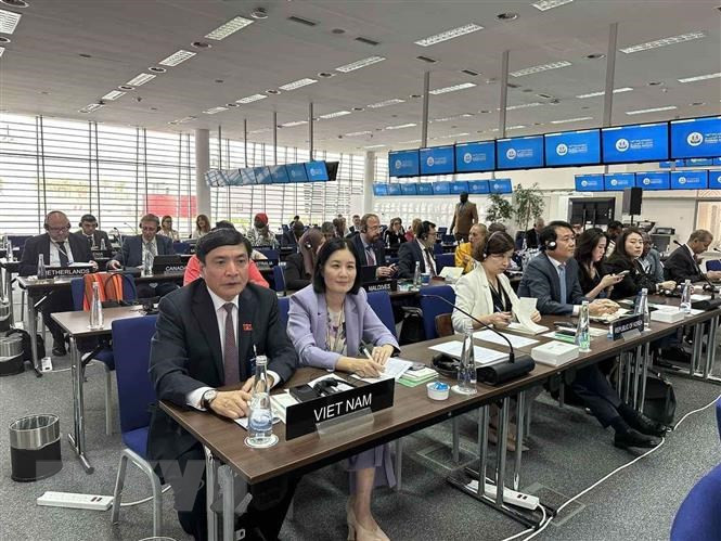 越南国会秘书长裴文强出席各国议会秘书长协会会议。（图片来源：越通社）