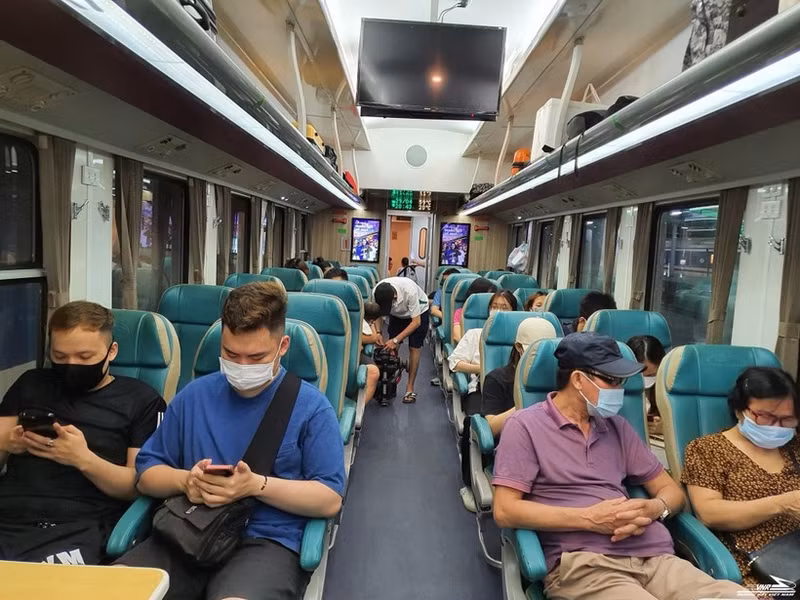 河内至海防铁路线客运量猛增。