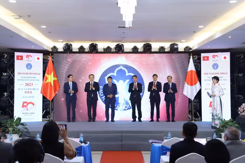 越南社会保险与在越日资企业举行社保与医保政策对话会。