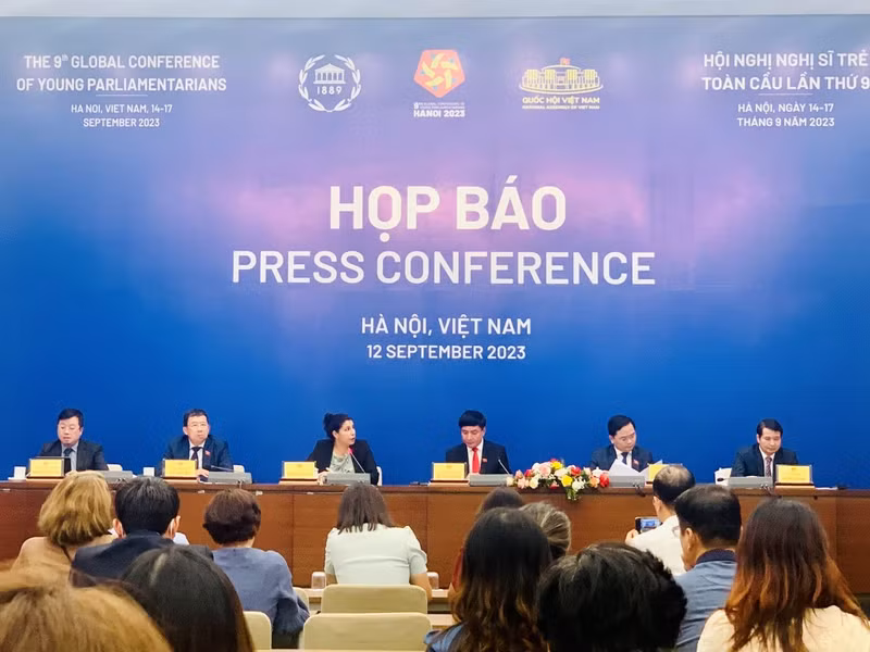第九届全球青年议员大会国际新闻发布会。