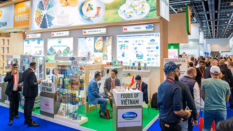 Vinamilk参加迪拜海湾食品博览会——世界上最大的食品博览会之一。