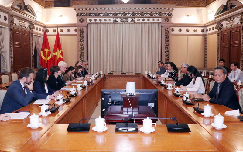 双方会见场景。（图片来源：越通社）