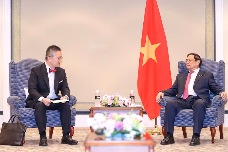 范明正总理会见三井物产株式会社油气勘探与开采公司董事长滨本博孝。（土坯啊来源：VGP）