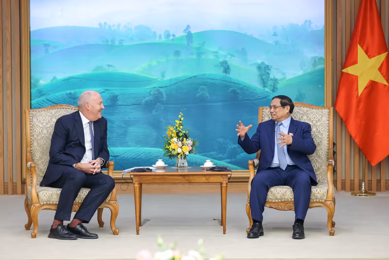 越南政府总理范明正会见太古集团董事长盖伊·布拉德利。（图片来源：VGP）