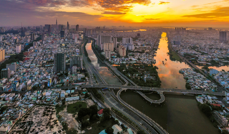 附图。