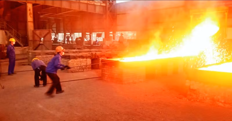 越南最大硅铁生产厂稳定运行。