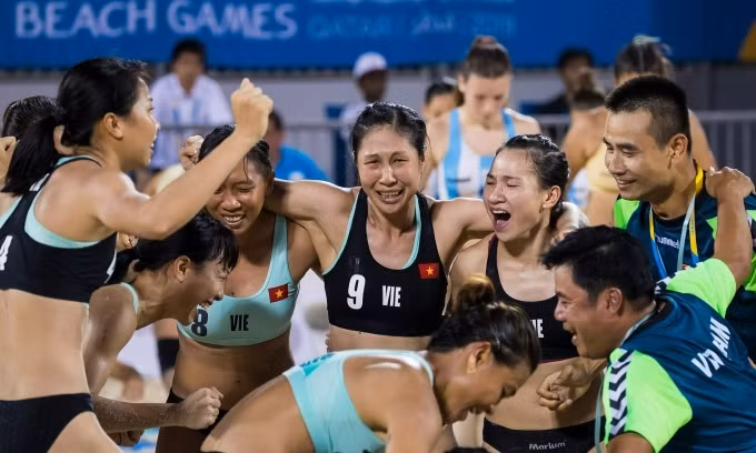 越南女子手球队在2023年亚洲沙滩手球锦标赛夺冠。