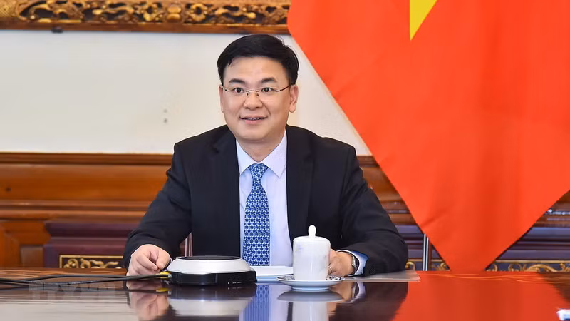 越南驻日本特命全权大使范光效。