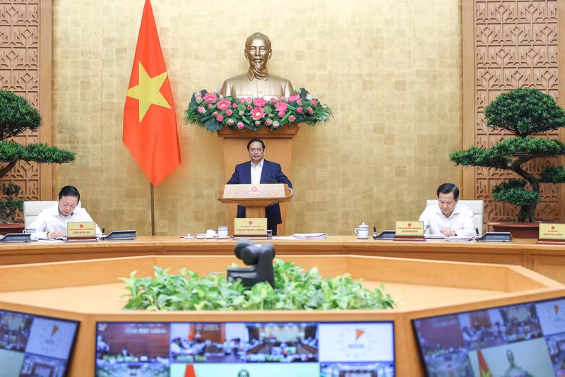 范明正总理主持2023年5月份政府例行会议。（图片来源：VGP）