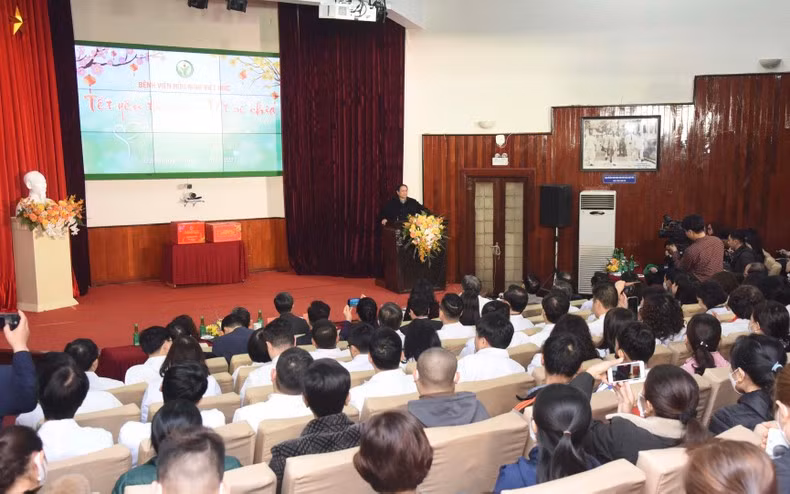 由越德医院举行题为“爱心之春——共享之春”的2023癸卯年春节迎春活动。