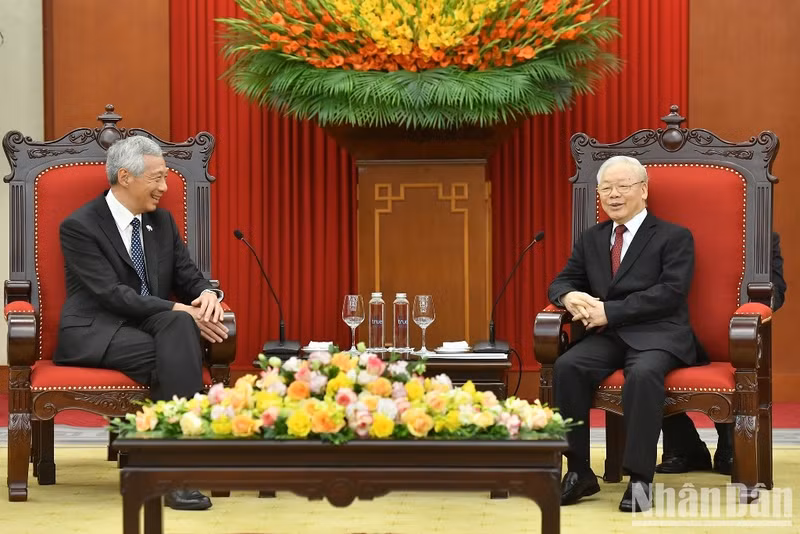 越共中央总书记阮富仲和新加坡总理李显龙。