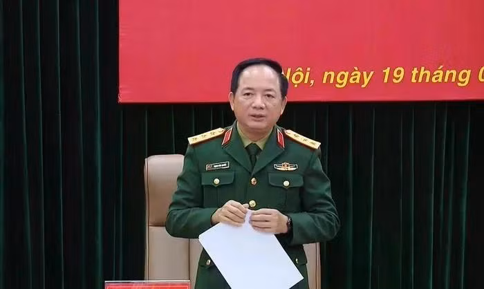 越南人民军总政治局主任郑文决上将。