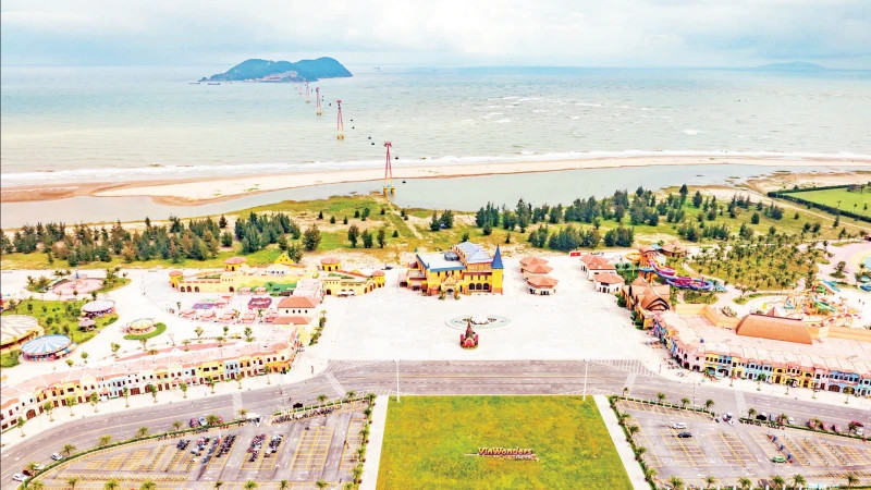 门会温佩乐园，是炉门吸引游客的一大亮点。