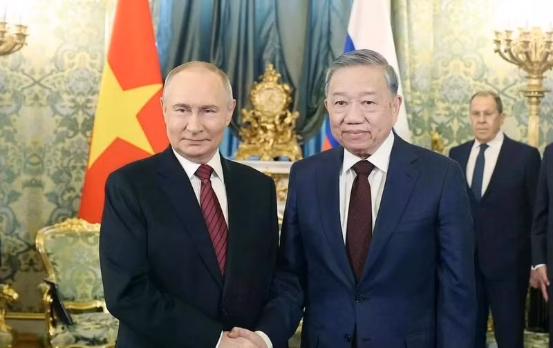 越共中央总书记苏林与俄罗斯总统普京。（图片来源：越通社）